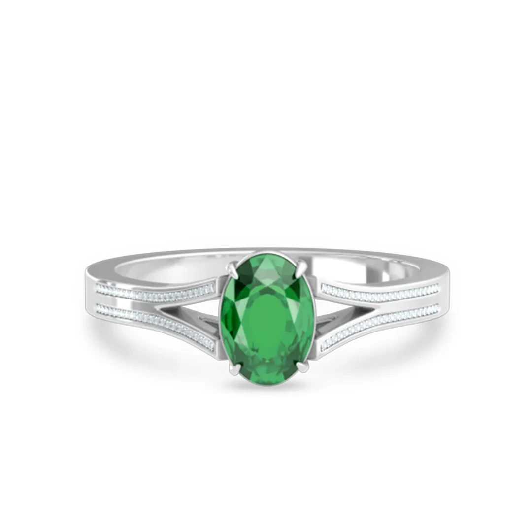Vibrant Split Prong Emerald Ring